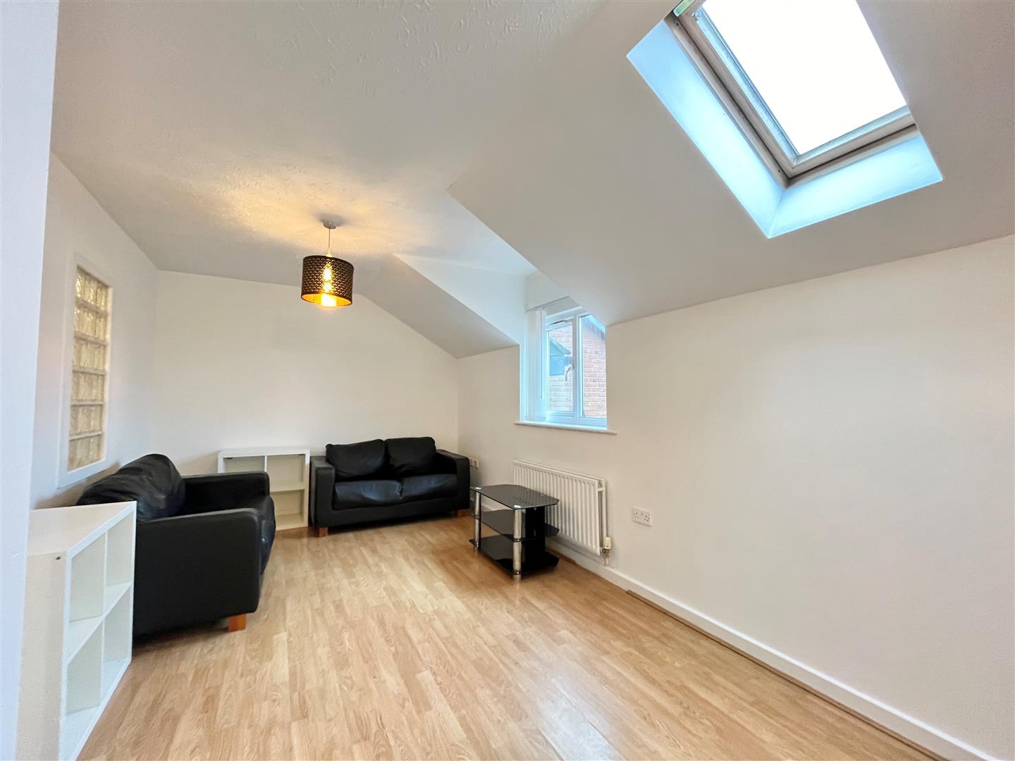 2 Bedroom Apartment To Rent image 3